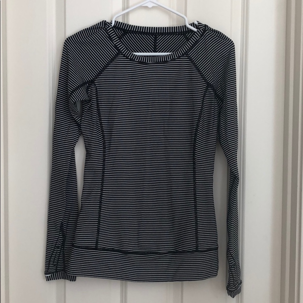 Lululemon black and white stripe long sleeve sz 4